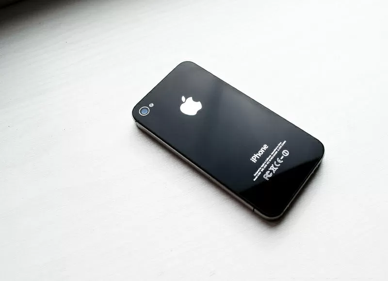 Apple iPhone 4s 16Gb 2