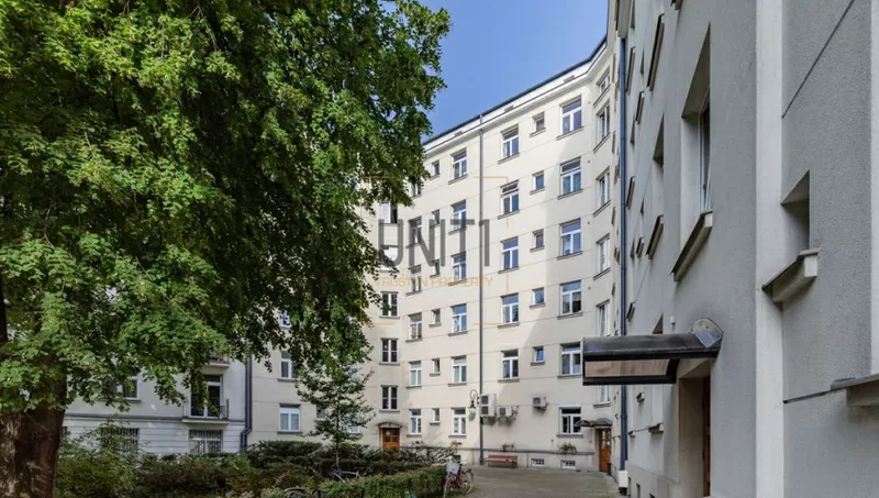 Продается уникальная квартира в престижном районе. Польша